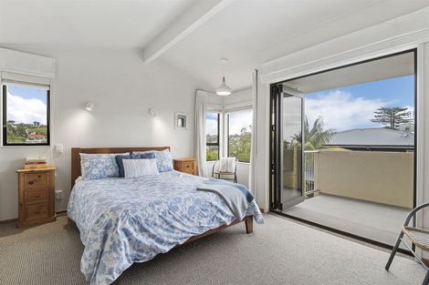 Photo of property in 9a Huntly Road, Campbells Bay, Auckland, 0630