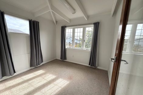 Photo of property in 17 Jasper Avenue, Mount Roskill, Auckland, 1041