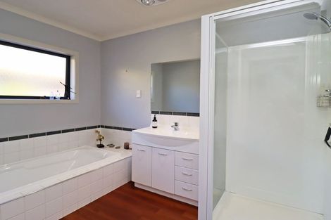 Photo of property in 2 Jessop Street, South Hill, Oamaru, 9400