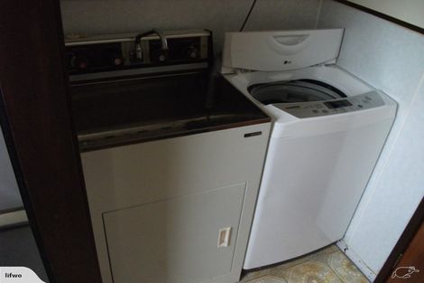 Photo of property in 22 Callender Place, Shelly Park, Auckland, 2014