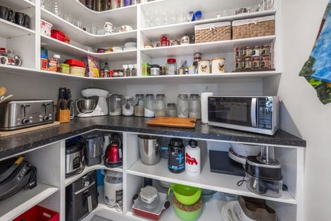 Photo of property in 16 Lacebark Drive, Kinloch, Taupo, 3377