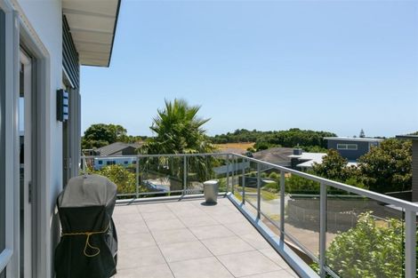 Photo of property in 18 Parkvue Drive, Bell Block, New Plymouth, 4312