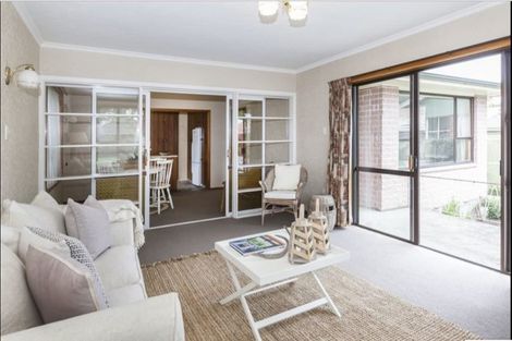 Photo of property in 6 Lochee Road, Upper Riccarton, Christchurch, 8041