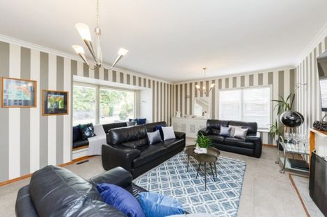 Photo of property in 546 Featherston Street, Roslyn, Palmerston North, 4414