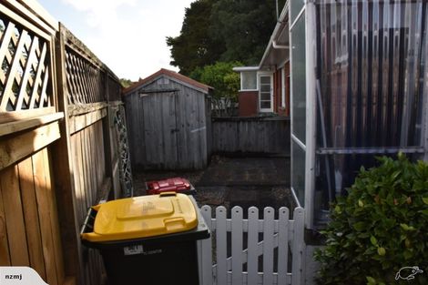 Photo of property in 1/50 Evelyn Place, Hillcrest, Auckland, 0627