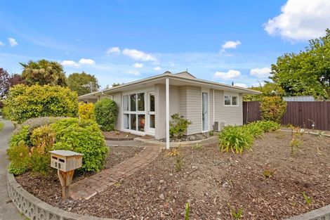 Photo of property in 2/5 Sarabande Avenue, Redwood, Christchurch, 8051