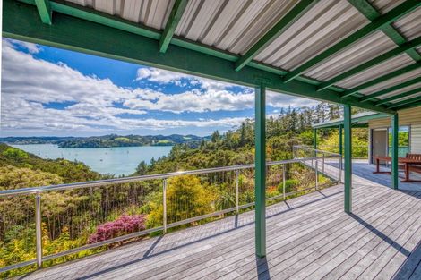 Photo of property in 104 Te Wahapu Road, Russell, 0272