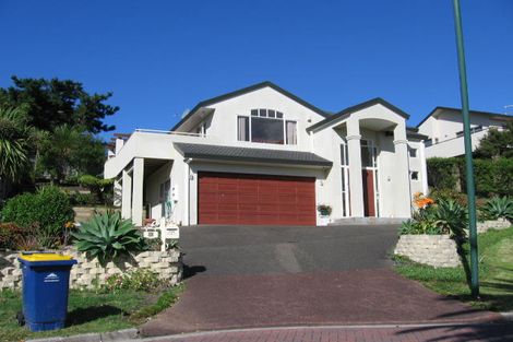 Photo of property in 20 Mandeville Place, Unsworth Heights, Auckland, 0632