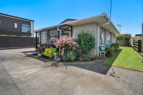 Photo of property in 5b Clemow Road, Fitzroy, New Plymouth, 4312