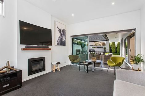 Photo of property in 19a Kahu Road, Fendalton, Christchurch, 8041