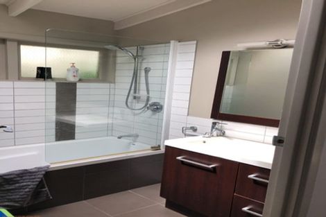 Photo of property in 4 Manutara Avenue, Forrest Hill, Auckland, 0620