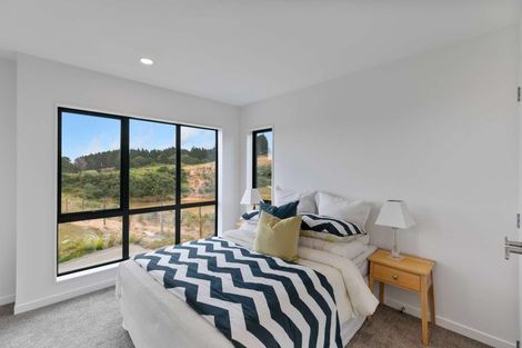 Photo of property in 4 Kauru Lane, Wainui, 0992