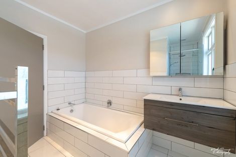 Photo of property in 316 Stokes Valley Road, Stokes Valley, Lower Hutt, 5019