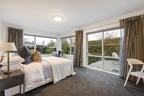 Photo of property in 12 Remuera Avenue, Cashmere, Christchurch, 8022