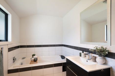 Photo of property in 372 Arapaepae Road South, Levin, 5571