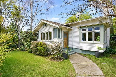 Photo of property in 24 Myrtle Street, Hamilton East, Hamilton, 3216