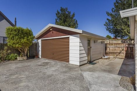 Photo of property in 2 Caroline Crescent, Highbury, Palmerston North, 4412