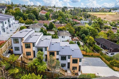 Photo of property in 19d Elmira Place, Browns Bay, Auckland, 0630