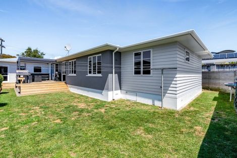 Photo of property in 132 Govett Avenue, Frankleigh Park, New Plymouth, 4310