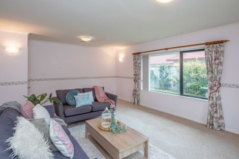 Photo of property in 52 Campion Road, Waikanae Beach, Waikanae, 5036