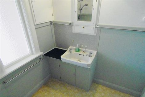 Photo of property in 13 Ngaio Street, Strandon, New Plymouth, 4312