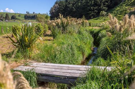 Photo of property in 64 Matapihi Road, Te Ore Ore, Masterton, 5886