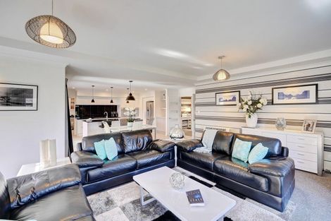 Photo of property in 6 Claremont Crescent, Amberley, 7410