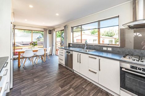 Photo of property in 22 Akepiro Place, Tawhero, Whanganui, 4501