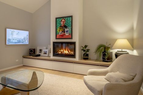 Photo of property in 9a Caernarvon Street, Arrowtown, 9302