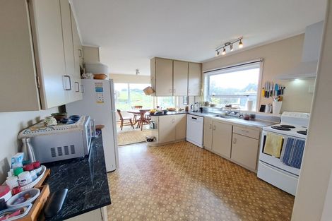 Photo of property in 191 Omata Road, Blagdon, New Plymouth, 4310