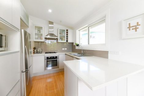 Photo of property in 1/48 Bond Crescent, Forrest Hill, Auckland, 0620
