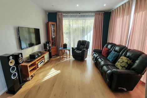 Photo of property in 10a Carbine Road, Mount Wellington, Auckland, 1060