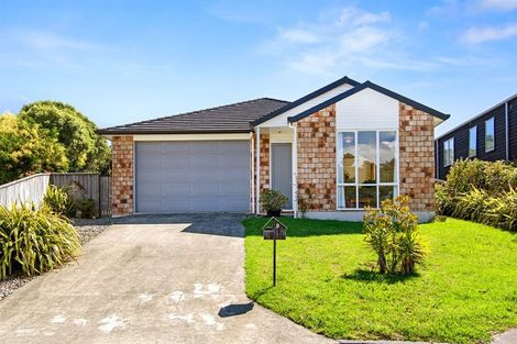 Photo of property in 9 Tararua Close, Aotea, Porirua, 5024
