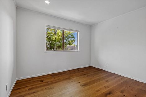 Photo of property in 13 Tarahanga Street, Northcote, Auckland, 0627