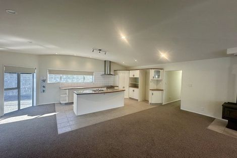 Photo of property in 8 Harbour View Heights, Picton, 7220