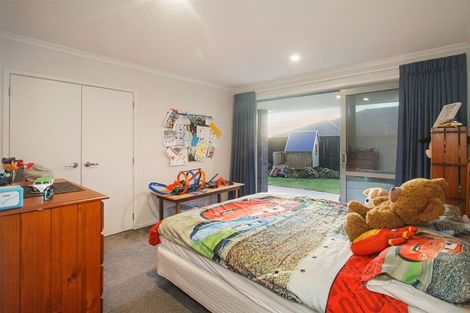 Photo of property in 1 Martingale Drive, Kingseat, Papakura, 2580