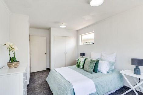Photo of property in 3 Cambridge Terrace, Taradale, Napier, 4112