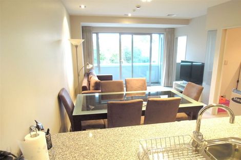 Photo of property in Shoal Haven Apartments, 207a/130 Anzac Street, Takapuna, Auckland, 0622