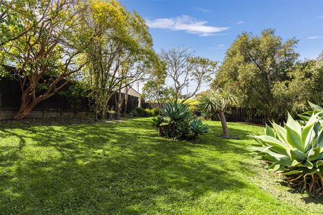 Photo of property in 30c Marine Parade, Mellons Bay, Auckland, 2014