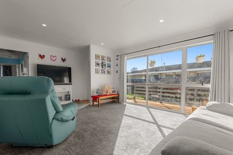 Photo of property in 77 Herbert Avenue, Cloverlea, Palmerston North, 4412