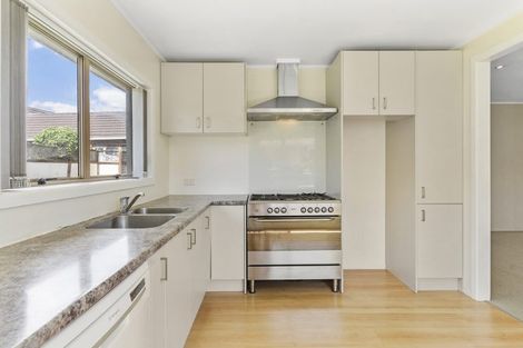 Photo of property in 3/68 Takutai Avenue, Half Moon Bay, Auckland, 2012