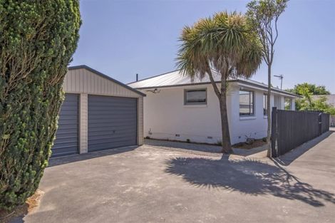 Photo of property in 1/55 Mcfaddens Road, St Albans, Christchurch, 8052