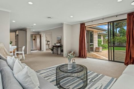 Photo of property in 8 Highlander Place, Welcome Bay, Tauranga, 3112