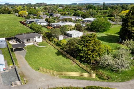 Photo of property in 972 Kahikatea Flat Road, Waitoki, 0871