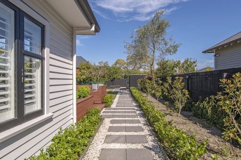 Photo of property in 136 Weston Road, St Albans, Christchurch, 8052