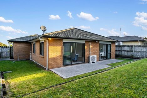 Photo of property in 10 Taatahi Street, Weymouth, Auckland, 2103