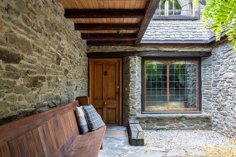 Photo of property in 11 Arrowtown-lake Hayes Road, Lake Hayes, Queenstown, 9371