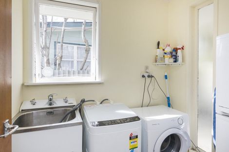 Photo of property in 90 Apollo Parade, Milson, Palmerston North, 4414