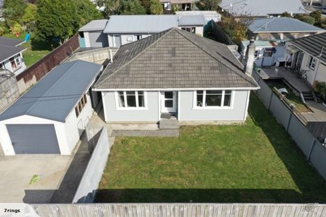 Photo of property in 4 Homedale Road, Wainuiomata, Lower Hutt, 5014