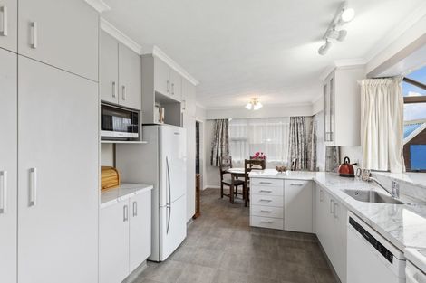 Photo of property in 14 Akron Grove, Totara Park, Upper Hutt, 5018